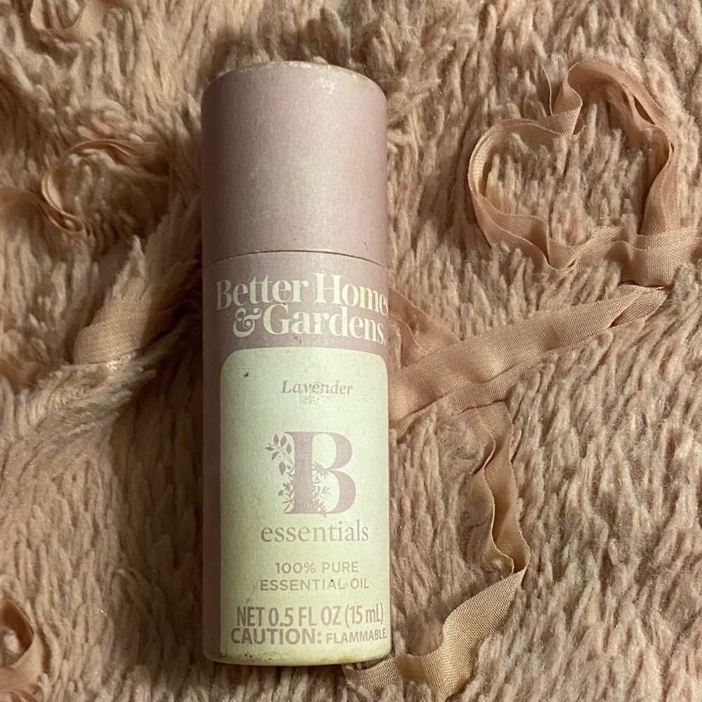 Better Homes And Gardens Lavender Essential Oil - Soft Pink and Cream
